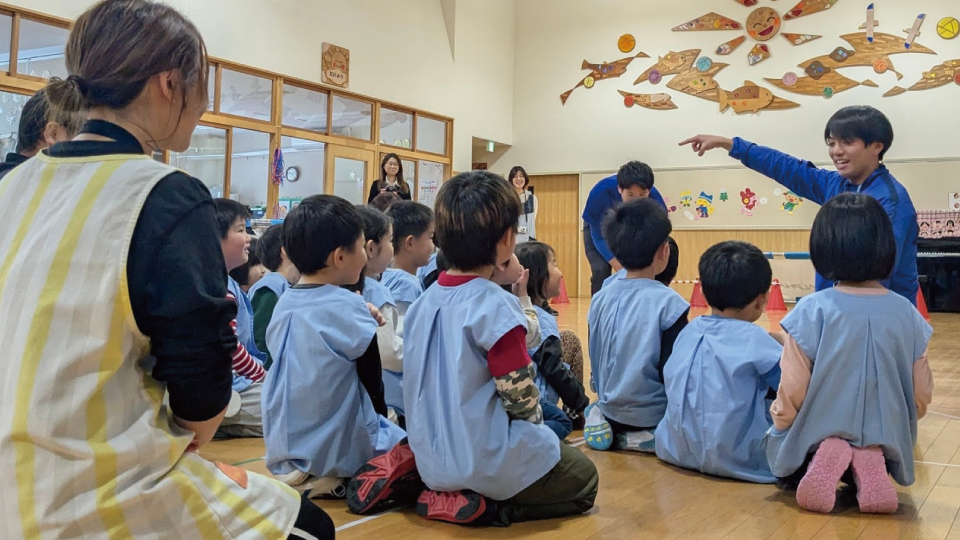 後志インテルFC 地域活動 幼稚園でのサッカー指導